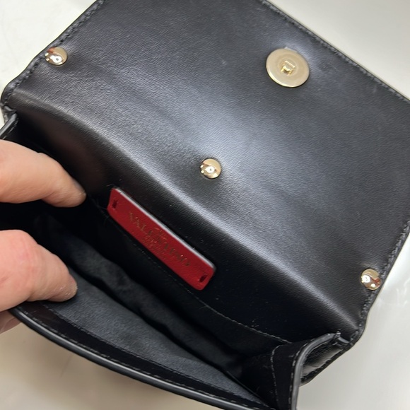 Bee Valentino Leather Wallet - Picture 6 of 8